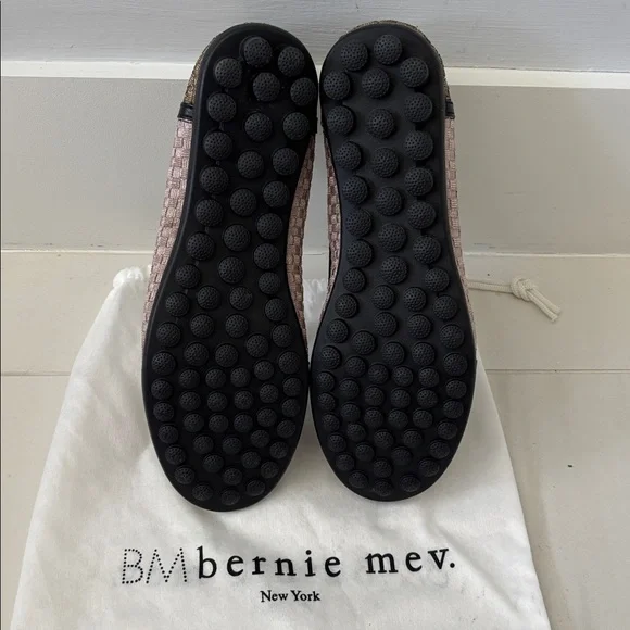 bernie mev. Women's Woven Flat shoes NEW - Picture 3 of 3